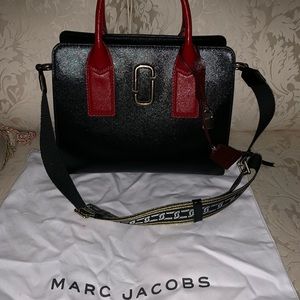Marc Jacobs Big Shot.